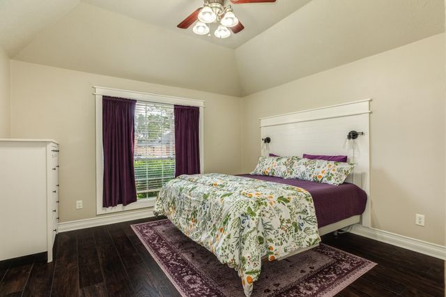 3210 Deer Trail Drive, Alvin, TX 77511