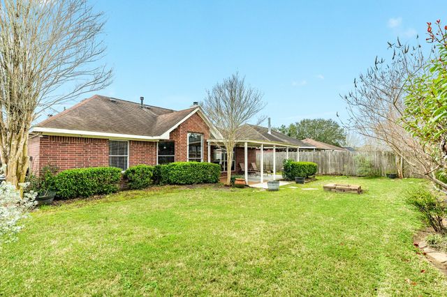 3210 Deer Trail Drive, Alvin, TX 77511