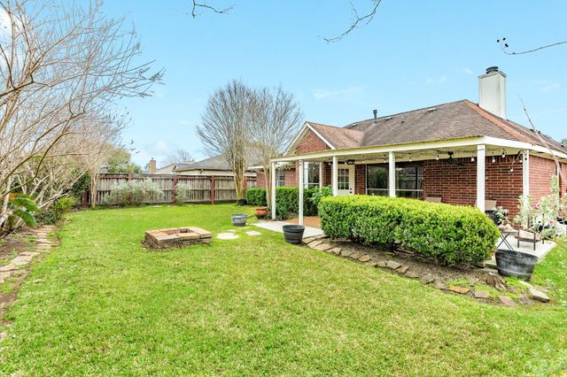 3210 Deer Trail Drive, Alvin, TX 77511