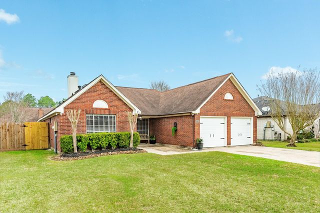 3210 Deer Trail Drive, Alvin, TX 77511