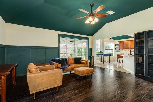 3210 Deer Trail Drive, Alvin, TX 77511