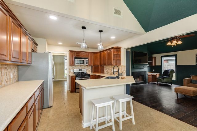 3210 Deer Trail Drive, Alvin, TX 77511