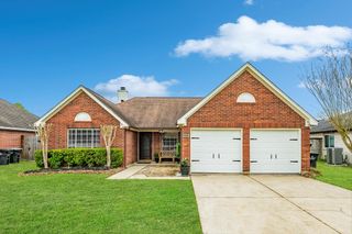 3210 Deer Trail Drive, Alvin, TX 77511