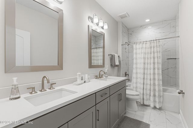 261 OAKMOSS Drive, St. Johns, FL 32259