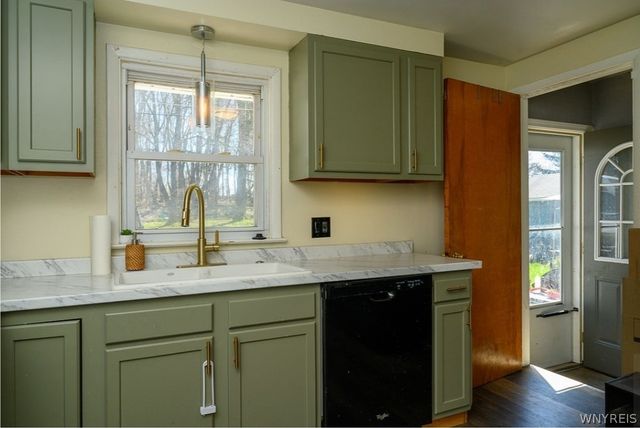 94 Bridlewood Drive, Lockport City, NY 14094