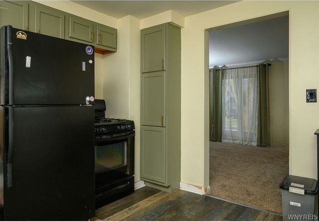 94 Bridlewood Drive, Lockport City, NY 14094