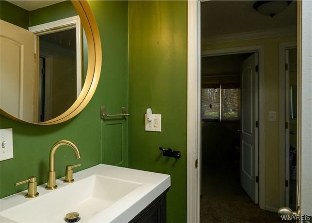 94 Bridlewood Drive, Lockport City, NY 14094