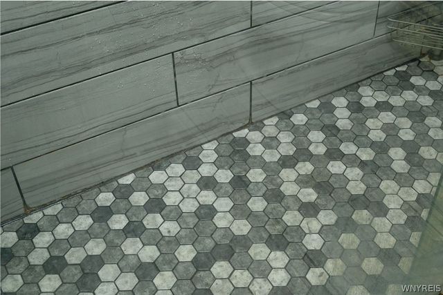 94 Bridlewood Drive, Lockport City, NY 14094