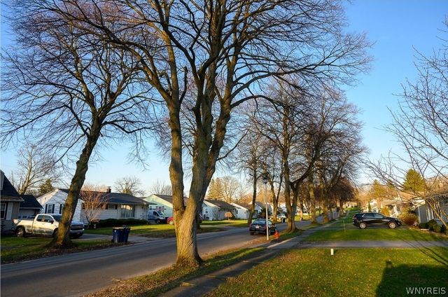 94 Bridlewood Drive, Lockport City, NY 14094