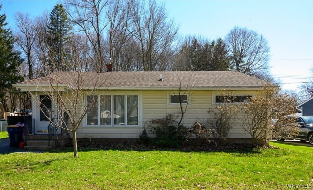 94 Bridlewood Drive, Lockport City, NY 14094