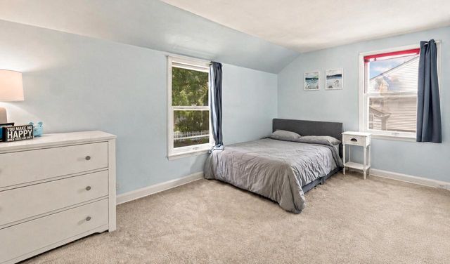 2551 N 94th STREET, Wauwatosa, WI 53226