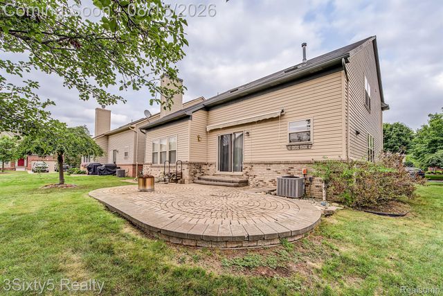 5930 Rolling Ridge Drive, Trenton, MI 48183