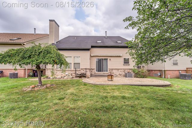 5930 Rolling Ridge Drive, Trenton, MI 48183
