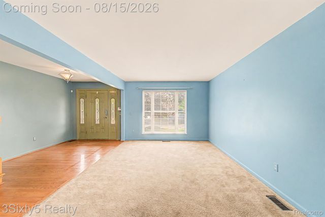 5930 Rolling Ridge Drive, Trenton, MI 48183