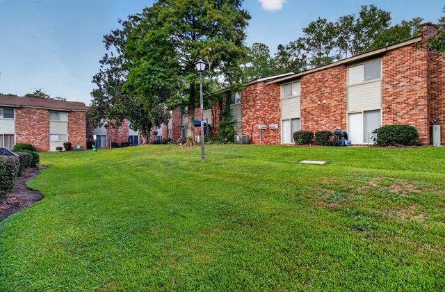 404 Andrea Lane, Hanahan, SC 29410