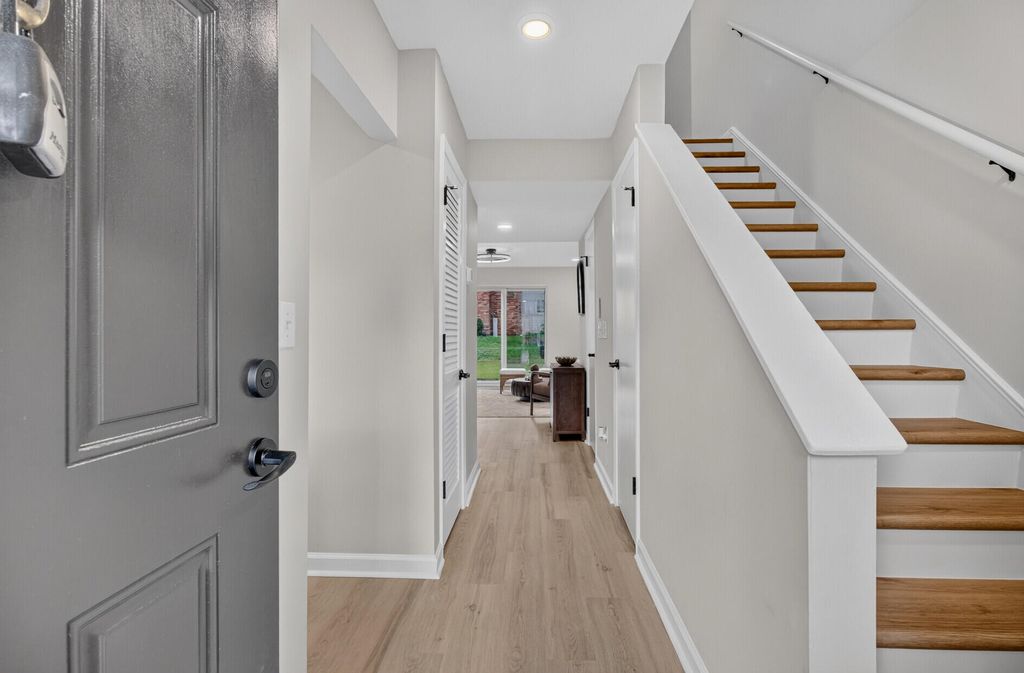 404 Andrea Lane, Hanahan, SC 29410