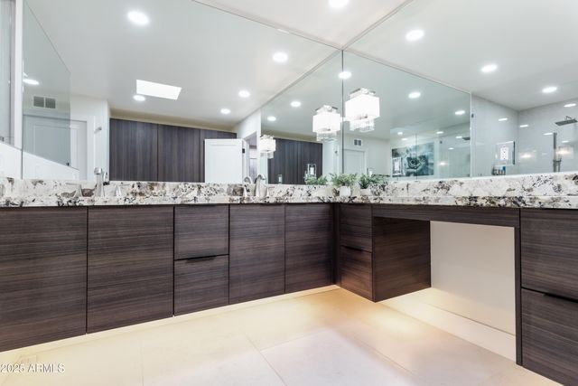 8725 E VIA DE DORADO Drive, Scottsdale, AZ 85258