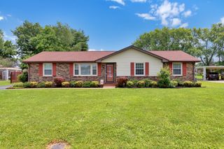 316 W Hutchinson Dr, Smyrna, TN 37167