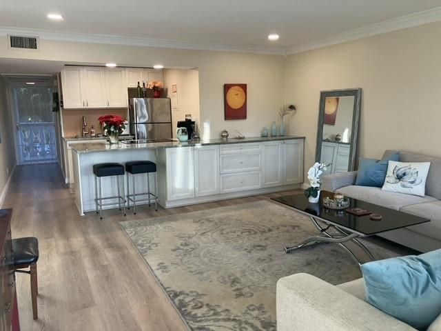 801 NE 18th Ct 202, Fort Lauderdale, FL 33305