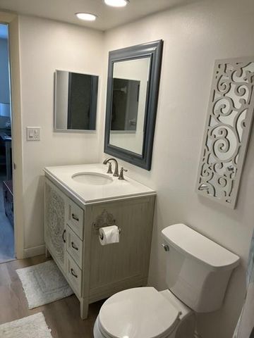 801 NE 18th Ct 202, Fort Lauderdale, FL 33305