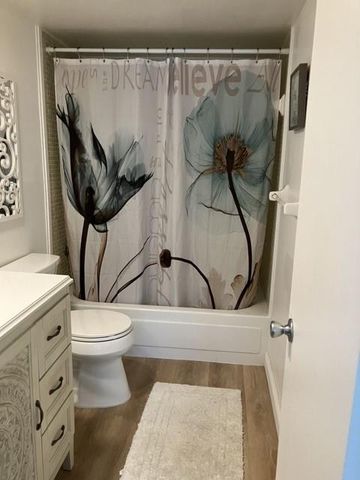 801 NE 18th Ct 202, Fort Lauderdale, FL 33305