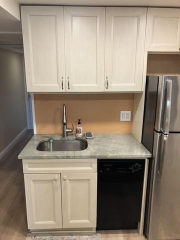 801 NE 18th Ct 202, Fort Lauderdale, FL 33305