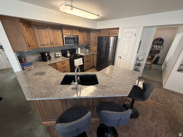 2193 E SEGO LILY DR, Sandy, UT 84092