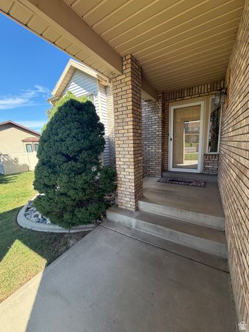 2193 E SEGO LILY DR, Sandy, UT 84092