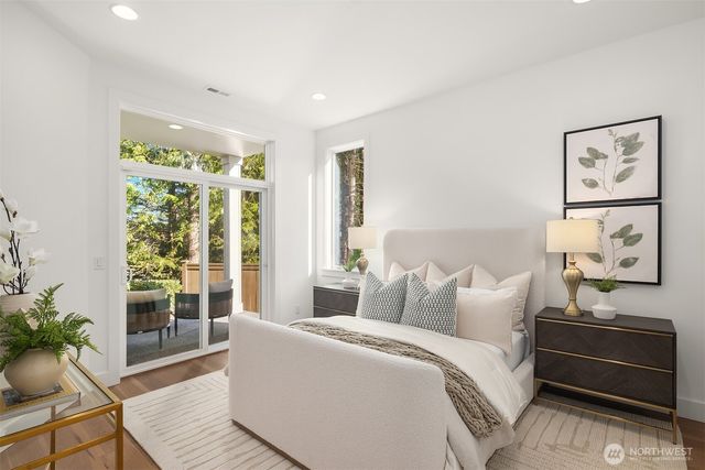 15810 NE 49th Street, Redmond, WA 98052