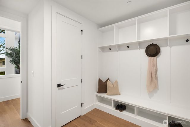 15810 NE 49th Street, Redmond, WA 98052