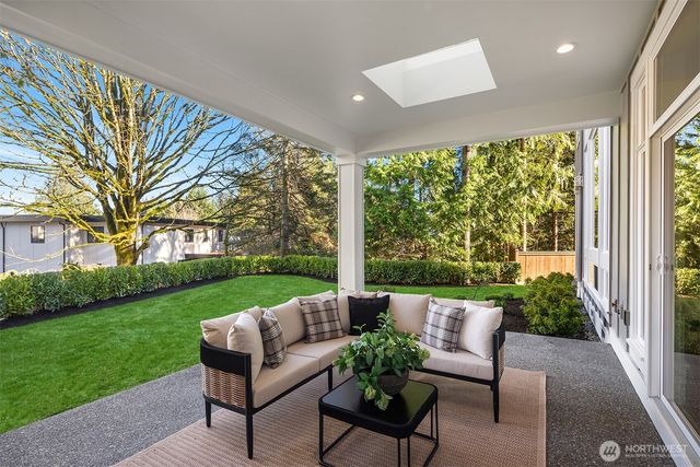 15810 NE 49th Street, Redmond, WA 98052