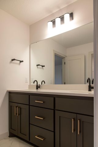 4130 Gable Lane, Woodbury, MN 55129