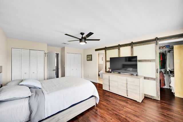 21207 Lago Circle, Boca Raton, FL 33433