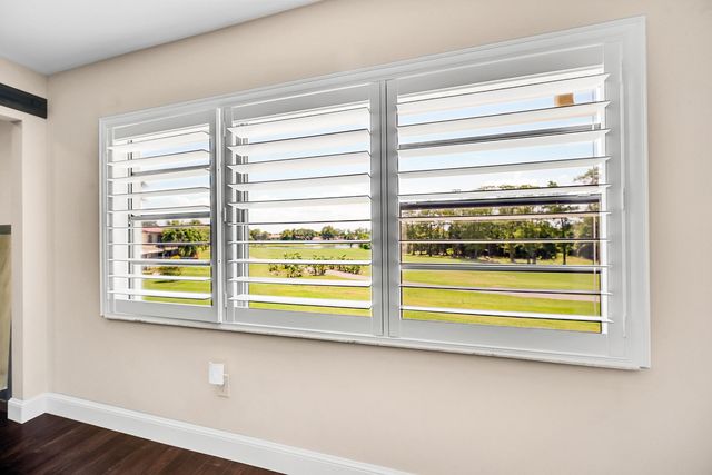 21207 Lago Circle, Boca Raton, FL 33433