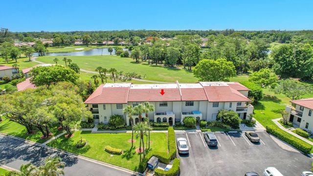 21207 Lago Circle, Boca Raton, FL 33433