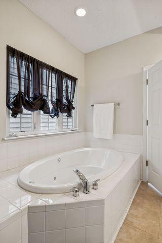 7740 Porter House Dr, Nashville, TN 37211