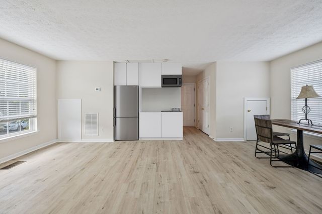 7740 Porter House Dr, Nashville, TN 37211