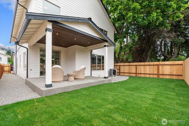 4805 238th Street SW, Mountlake Terrace, WA 98043