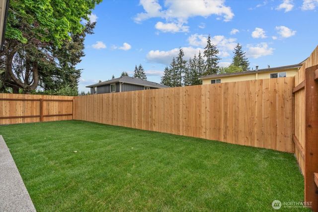 4805 238th Street SW, Mountlake Terrace, WA 98043