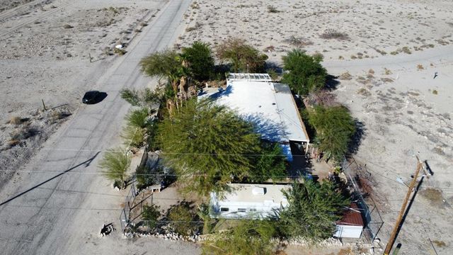 1393 Pine Place, Thermal, CA 92274