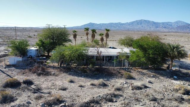 1393 Pine Place, Thermal, CA 92274