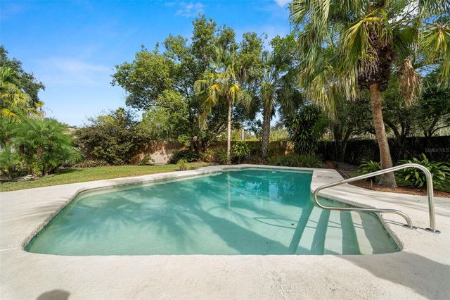 13603 WILKES DRIVE, Tampa, FL 33618