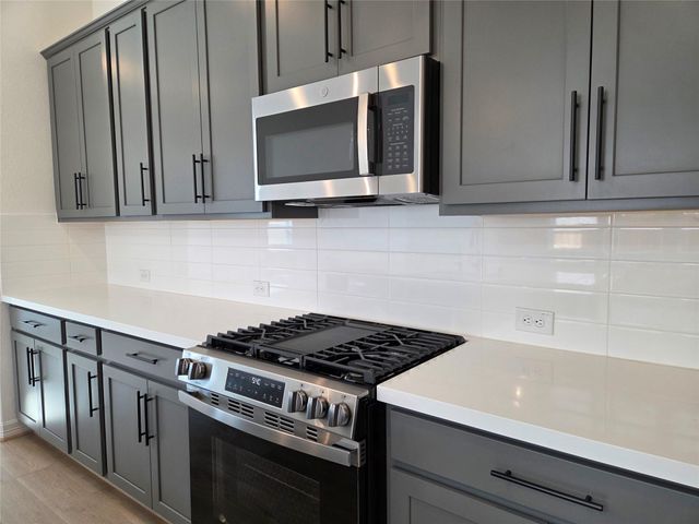 21639 Foxes Trove Trail, Magnolia, TX 77355