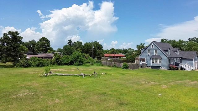 510 S Shady Lane, La Porte, TX 77571