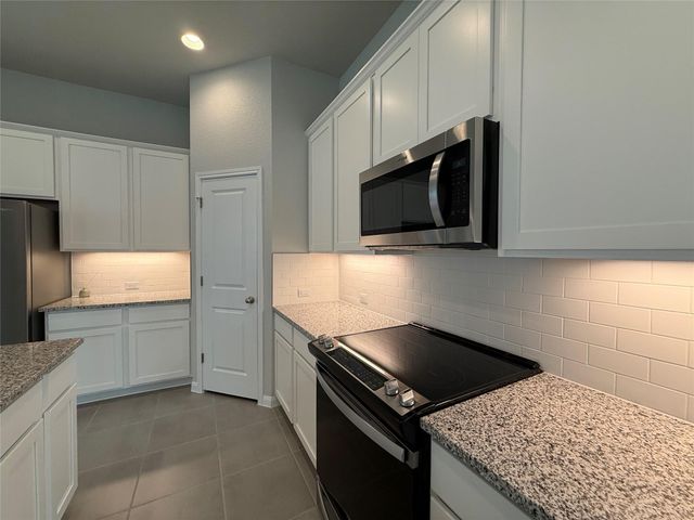 320 Creek RD 303, Dripping Springs, TX 78620