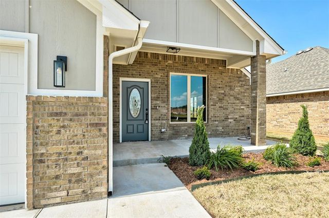 9316 NW 143rd Street, Yukon, OK 73099