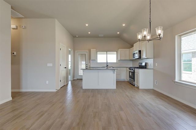 9316 NW 143rd Street, Yukon, OK 73099