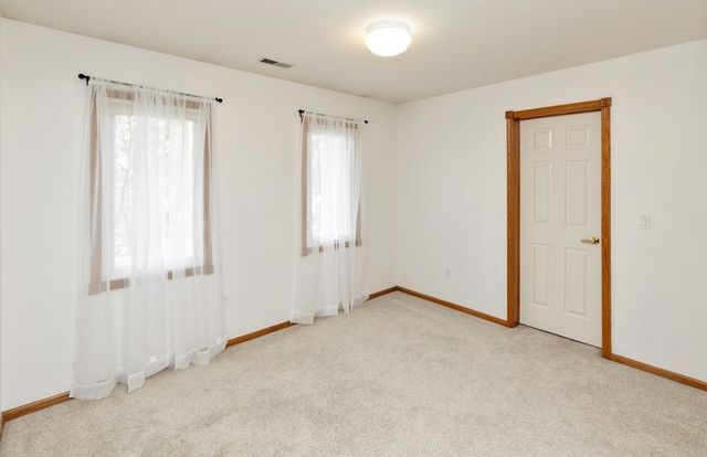 5970 Beechtree Drive, West Des Moines, IA 50266