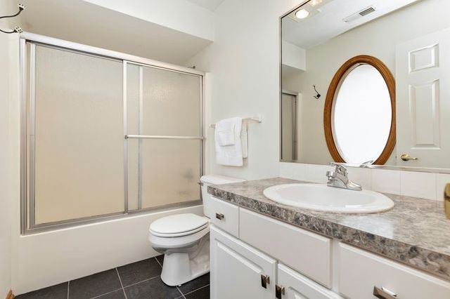 5970 Beechtree Drive, West Des Moines, IA 50266