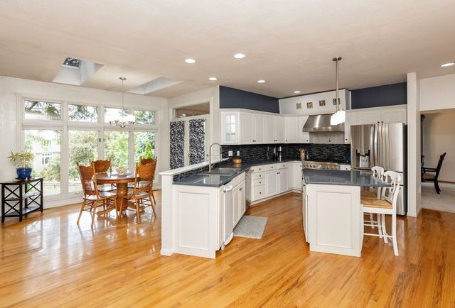 5970 Beechtree Drive, West Des Moines, IA 50266